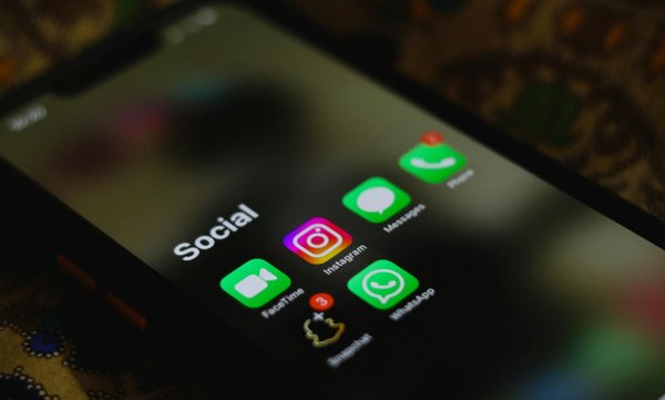 Comment personnaliser les widgets sur l'écran d'accueil d'un smartphone Android?